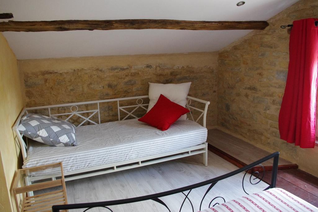 Bed and Breakfast La Prade Basse 82 Saint-Antonin Zimmer foto